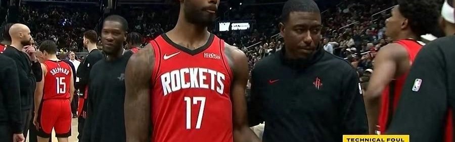 世预赛官方客户端-伊森脏动作+怒喷主帅，母亲无脑护短，火箭该留这定时炸弹吗？