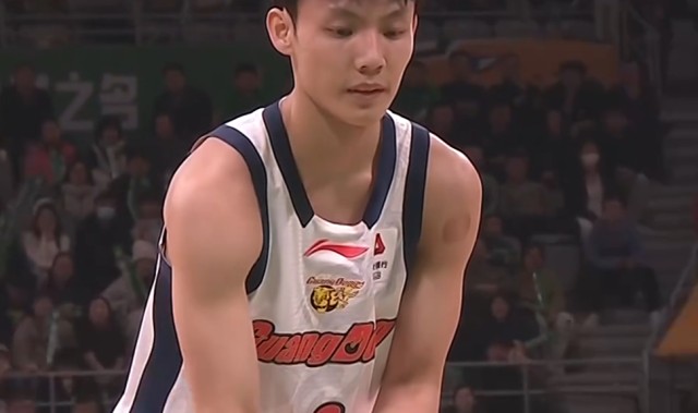 世界杯预选赛下载-广东宏远今日早报！徐杰重返男篮，朱芳雨回购徐昕，麦考尔将复出